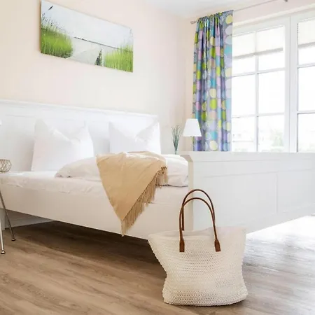 Haus In Bodstedt Mit Sauna Am Bodden * Fuhlendorf (Mecklenburg-Vorpommern)